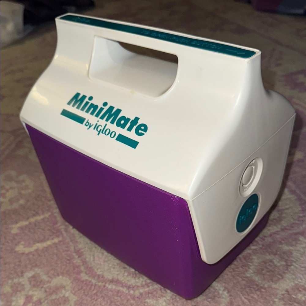 Vintage Igloo MiniMate Cooler - White and Purple - Picture 4 of 4